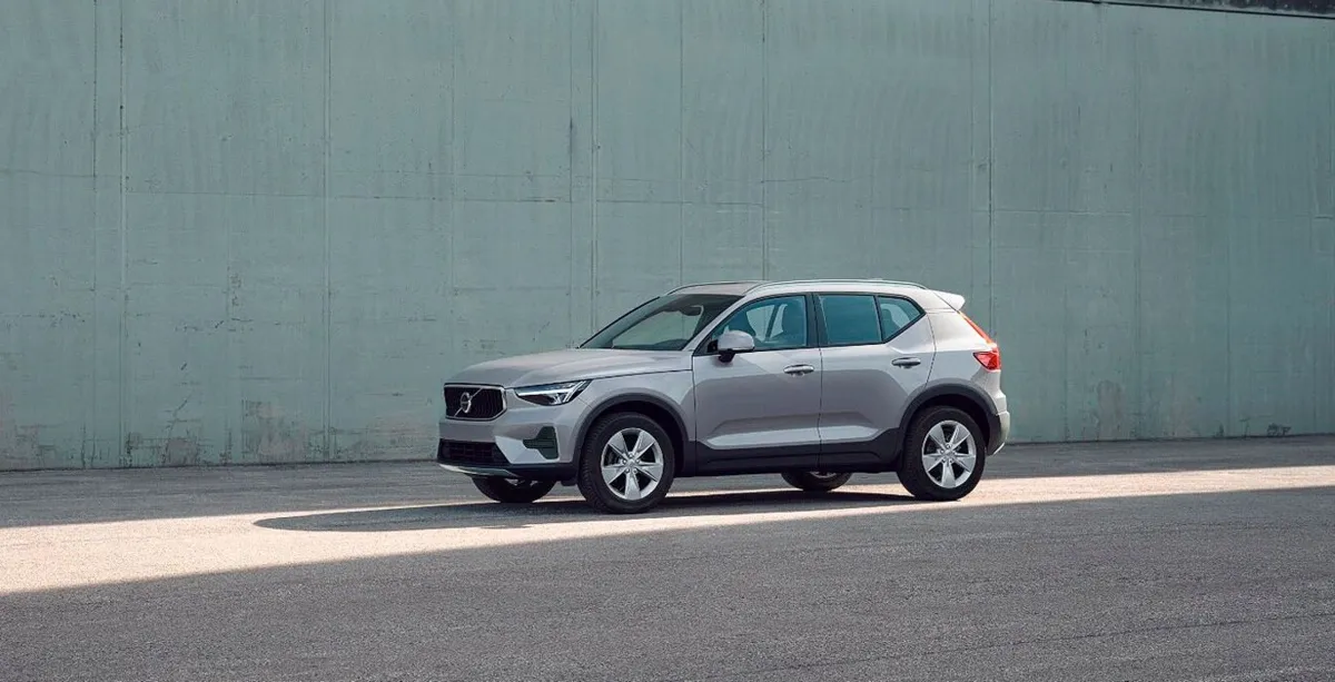 VOLVO XC40 2.0 B3 G Core Auto en renting